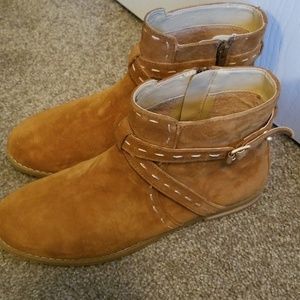 Hush Puppies Tan Boots